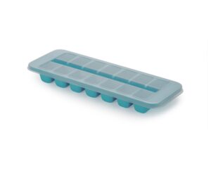 Easy fill ice cube tray with lid from Joseph Joseph – 14 cubes, stackable design