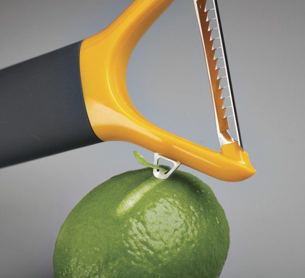 Ultimate Julienne Vegetable Peeler with Garnish Tool – Joseph Joseph