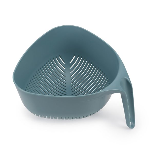 Ultimate Triangular Kitchen Colander – Smart & Stable | Joseph Joseph