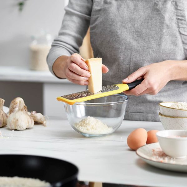 Coarse Paddle Grater with Bowl Grip – Smart, Stable & BPA-Free | Joseph Joseph