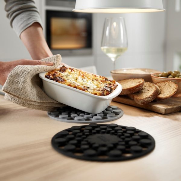 Ultimate Heat-Resistant Silicone Trivets – Joseph Joseph Spot-On™ (2-Pack)
